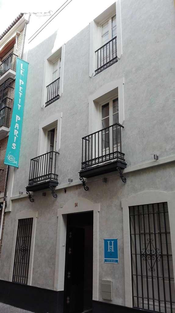 Le Petit Paris Hotel Sevilla Exterior foto